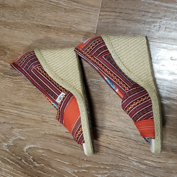 (6.5W) Toms Classic Canvas Peep Toe Wedge Colorful Bohemian Vacation Beach - Picture 10 of 12